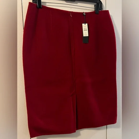 🆕 TALBOTS DARK RED WOOL SKIRT (10) - Picture 2 of 6